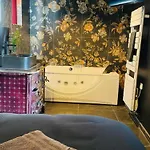 Cosy Avec Jardin Et A - Fr-1-489-520 شقة